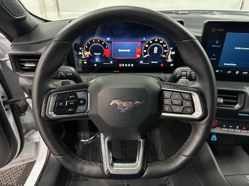 Used 2025 Ford Mustang GT RWD image 14