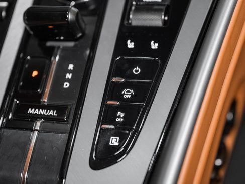 Used 2024 Aston Martin DB12 Coupe RWD image 34