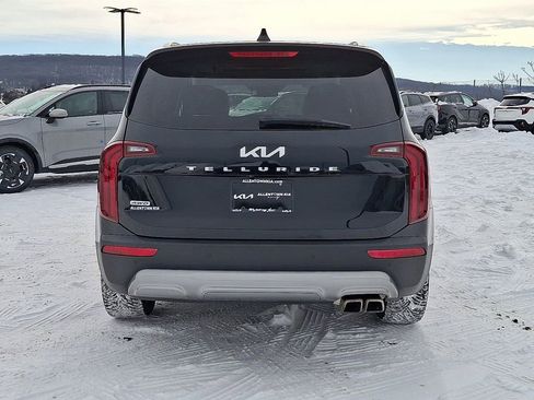 Certified 2022 Kia Telluride S image 4