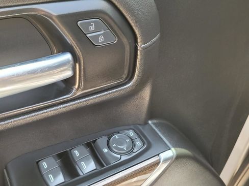 Used 2021 Chevrolet Silverado 1500 LT Trail Boss AWD/4WD image 19