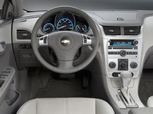 Used 2009 Chevrolet Malibu LS image 4