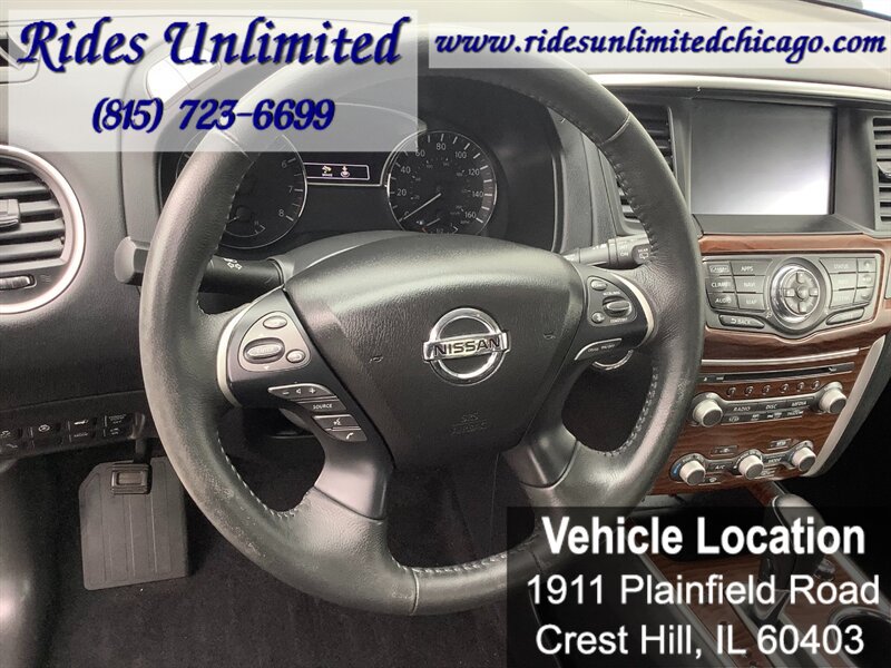 Used 2017 Nissan Pathfinder Platinum w/ Family Entertainment Package AWD/4WD image 27