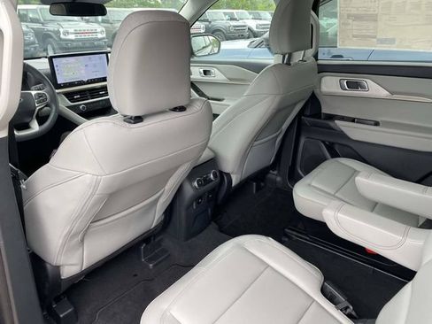 New 2026 Ford Explorer Active w/ Active Comfort Package AWD/4WD image 12
