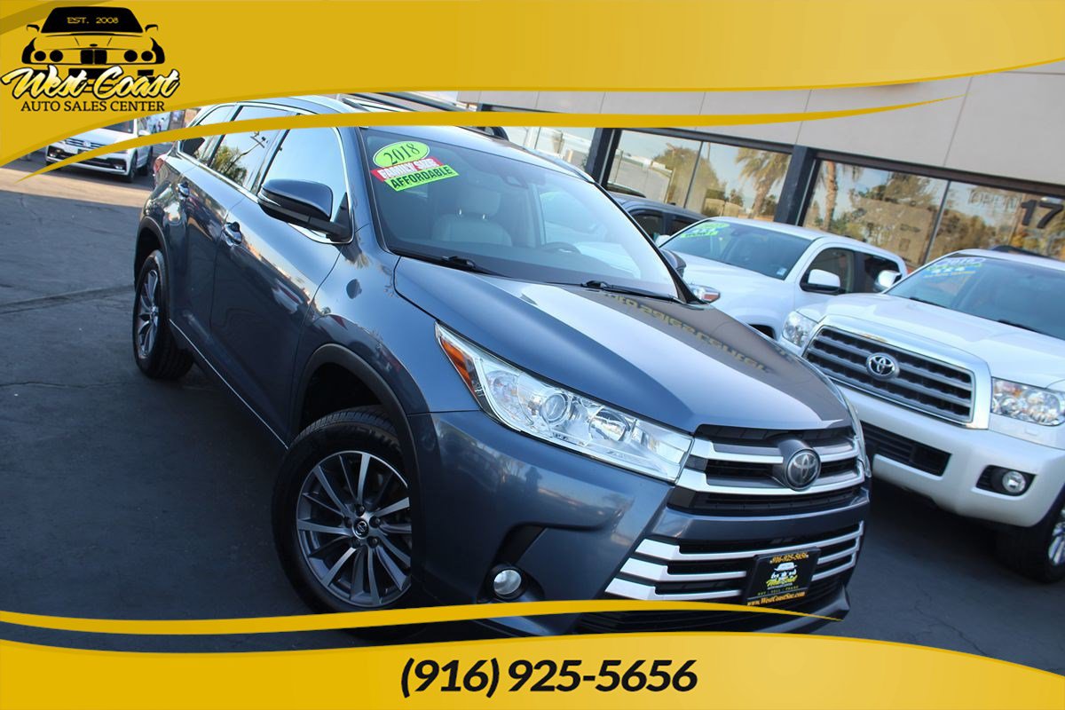 Used 2018 Toyota Highlander XLE w/ Carpet Mat Package (TMS) FWD image 1