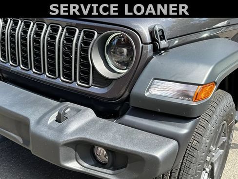 Used 2025 Jeep Wrangler Unlimited Sport AWD/4WD image 7