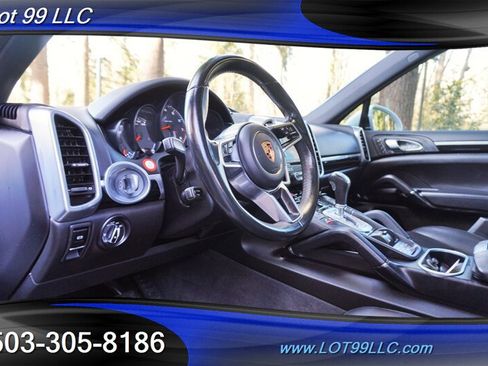 Used 2017 Porsche Cayenne Platinum Edition AWD/4WD image 12