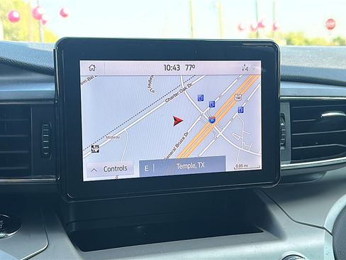 Used 2021 Ford Explorer XLT w/ Equipment Group 202A image 33