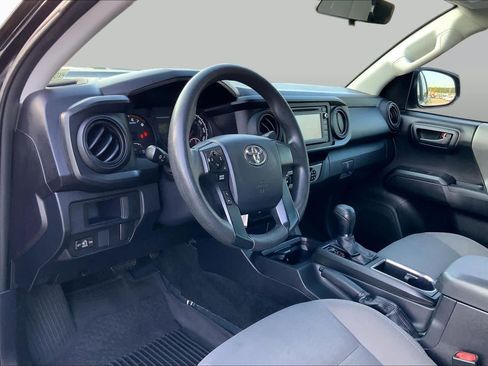 Used 2017 Toyota Tacoma SR RWD image 16