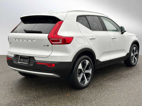 Used 2025 Volvo XC40 B5 Core w/ Protection Package Premier image 3
