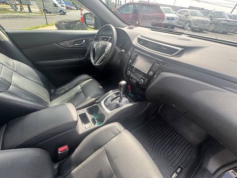 Used 2015 Nissan Rogue SL w/ SL Premium Package AWD/4WD image 31