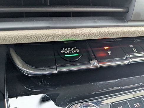 Used 2025 Lincoln Corsair Premiere w/ Equipment Group 101A image 22