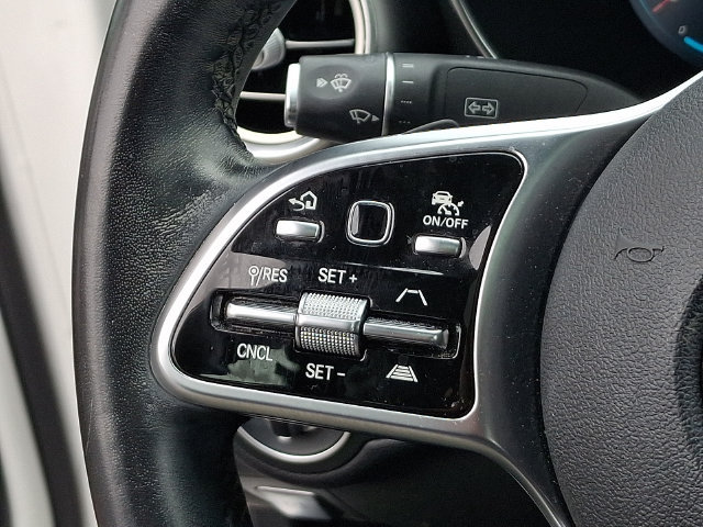 Used 2020 Mercedes-Benz C 300 4MATIC Sedan image 7
