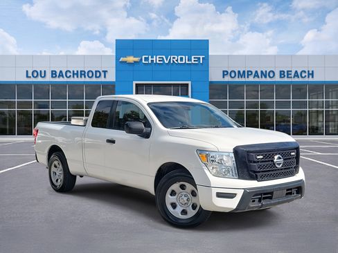 Used 2022 Nissan Titan S image 1