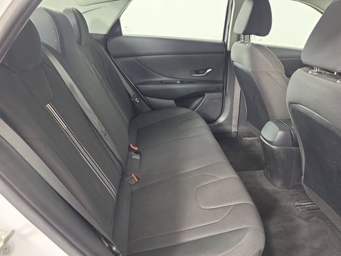 Used 2021 Hyundai Elantra SEL FWD image 37