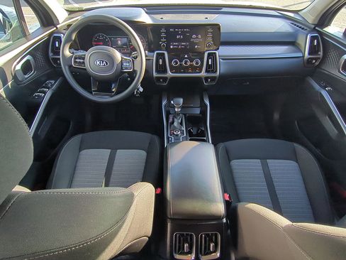Used 2021 Kia Sorento LX image 28