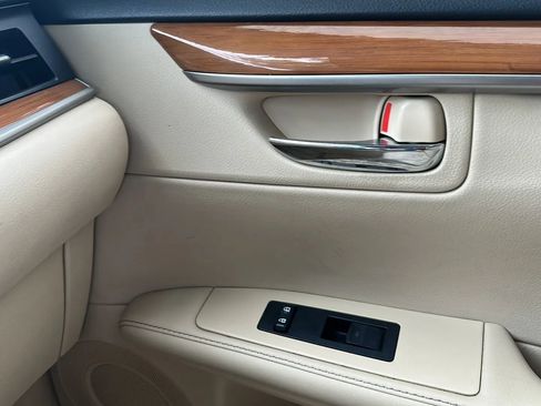 Used 2015 Lexus ES 300h w/ Navigation System Package FWD image 45