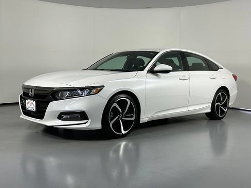 Used 2020 Honda Accord Sport image 3