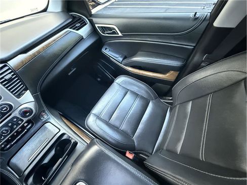 Used 2019 GMC Yukon XL Denali w/ Denali Ultimate Package AWD/4WD image 12