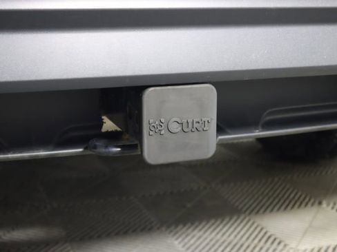 Used 2020 Volkswagen Tiguan SE w/ Panoramic Sunroof Package image 25