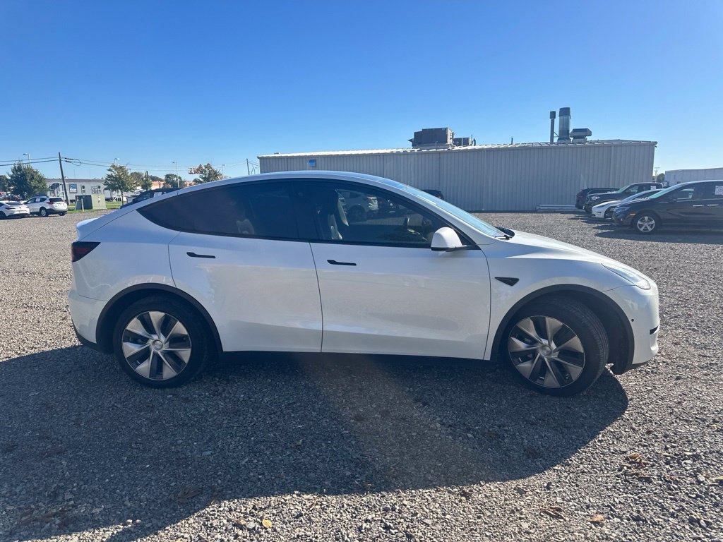 Used 2021 Tesla Model Y Long Range AWD/4WD image 12
