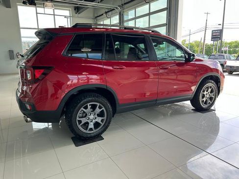 Used 2024 Honda Passport TrailSport image 7