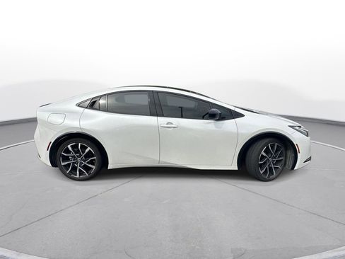 Used 2023 Toyota Prius Prime FWD image 5