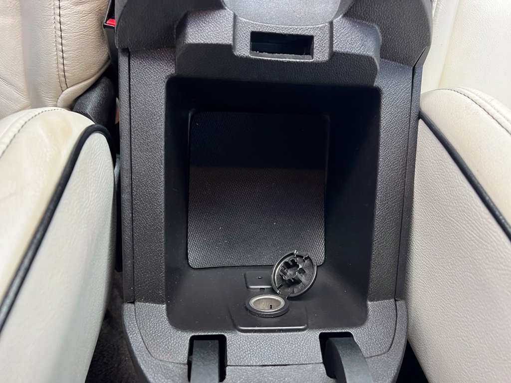 Used 2011 Chevrolet Camaro SS RWD image 25