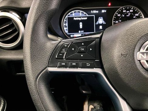 Used 2023 Nissan Versa SV image 17