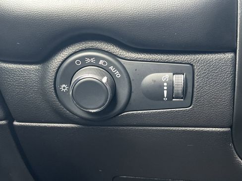 Used 2023 Dodge Durango GT image 15