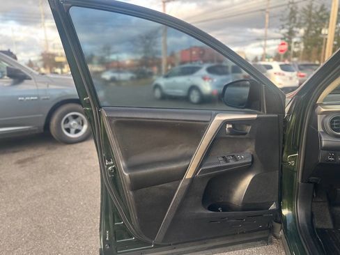 Used 2013 Toyota RAV4 XLE image 10