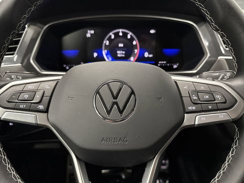 Used 2023 Volkswagen Tiguan SE R-Line image 17