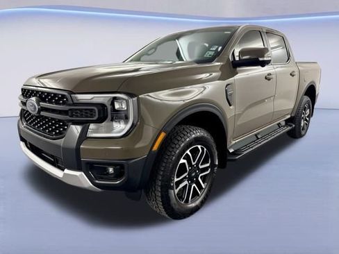 Used 2025 Ford Ranger Lariat w/ FX4 Off-Road Package image 4