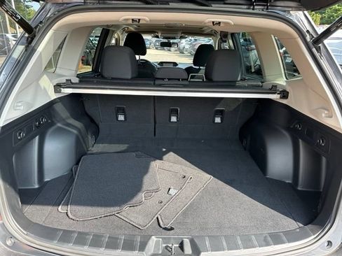 Used 2022 Subaru Forester Premium AWD/4WD image 21