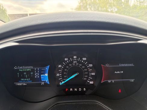 Used 2019 Ford Fusion SE FWD image 12