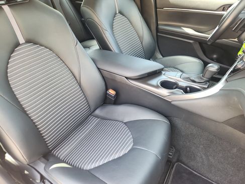 Used 2024 Toyota Camry SE FWD image 15