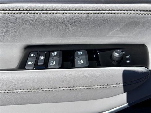 New 2024 Jeep Wagoneer L Series III w/ Premium Group I image 22