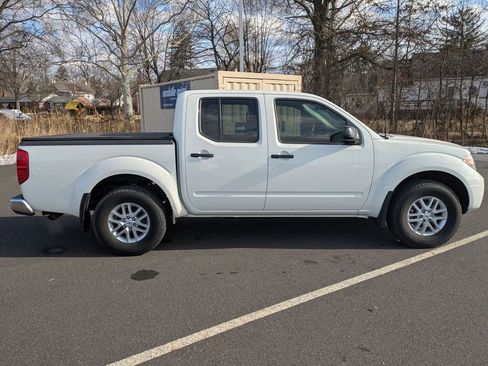 Used 2019 Nissan Frontier SV image 4