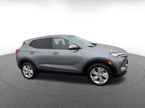 Used 2025 Buick Encore GX Preferred image 2
