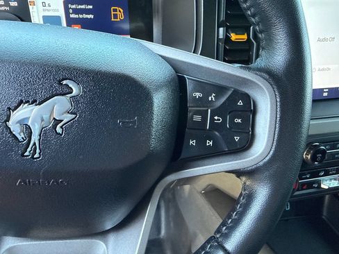 Used 2023 Ford Bronco Badlands w/ Sasquatch Package AWD/4WD image 27