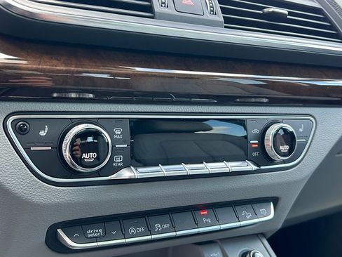 Used 2020 Audi Q5 2.0T Premium image 36