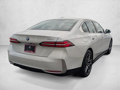 Used 2026 BMW 530i image 2