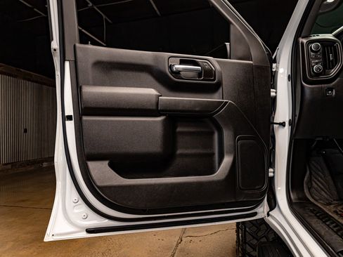 Used 2025 Chevrolet Silverado 1500 Custom Trail Boss w/ LPO, Dark Essentials Package image 31