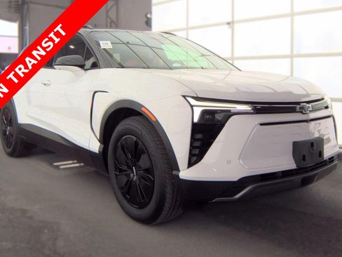 Used 2026 Chevrolet Blazer EV LT w/ Super Cruise Package FWD image 5