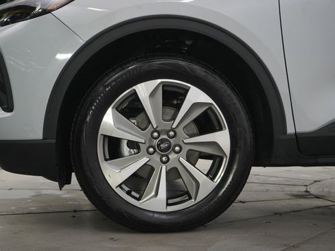 Used 2025 Ford Escape Platinum image 28