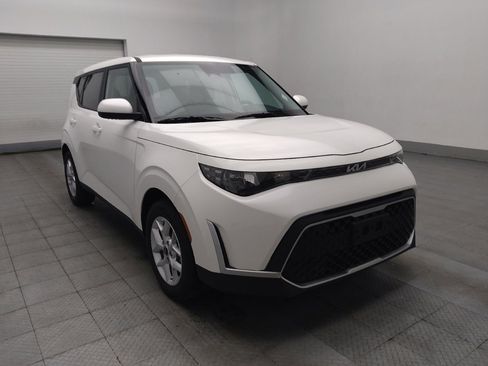 Used 2025 Kia Soul LX image 13