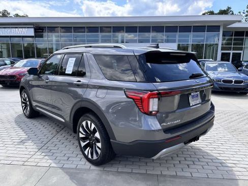 Used 2025 Ford Explorer Platinum w/ LUX Leather Package image 5