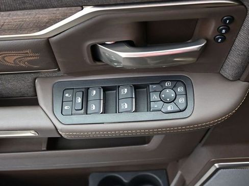 New 2026 RAM 2500 Limited AWD/4WD image 18