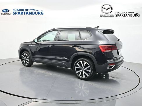 Used 2024 Volkswagen Taos SE FWD image 6