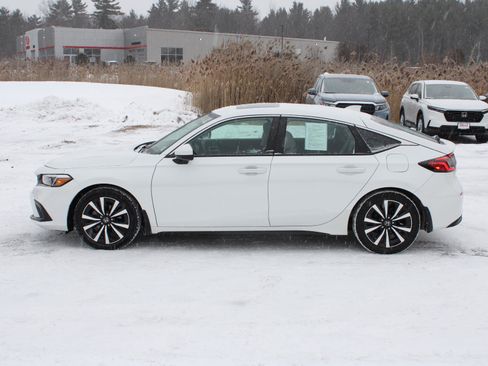 Certified 2024 Honda Civic EX-L image 5