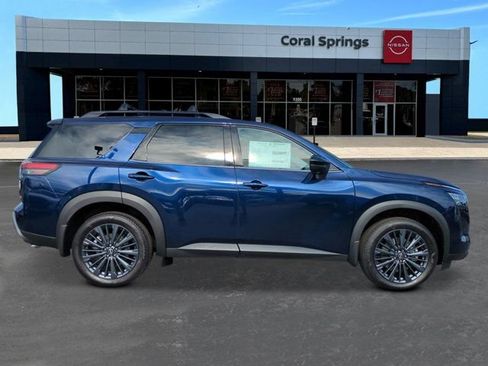 New 2026 Nissan Pathfinder SL w/ SL Premium Package (P04) FWD image 6